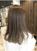 やわらかミディアムワンカールパーマカーキグレージュ前髪錦糸町