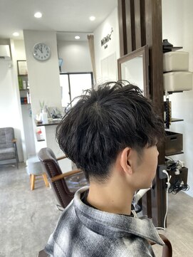 ミミックヘアー(MiMic hair) メンズマッシュ、ソフト波巻きパーマ
