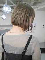 カシェル(cashel)&nbsp;ハイトーンボブグレージュミルクティーアッシュベージュ切りっぱ