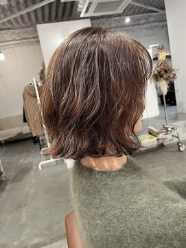 アオゾラヘアーカミノウラ(AOZORA HAIR kaminoura) ラフウェーブボブ レイヤーパーマ ミディアム スタイリング簡単