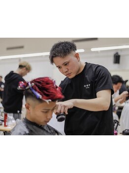 コンテスト2025年サロンスタイル部門優勝[京都駅/眉毛/メンズカット/メンズパーマ/men's/学割U24]<理容室>