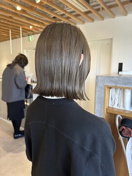 スリー(three.) そとはねボブ