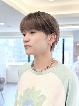 エルサ ザ リープ(ELSA the leap) 【ブリーチカラー/ダブルカラー】センターパート/ミルクティー