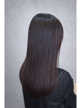 カットワークススリックバイフェローズ(CUT WORKS SLICK by fellows) 艶ロング×髪質改善ストレート【簡易ケア】