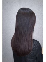 カットワークススリックバイフェローズ(CUT WORKS SLICK by fellows) 艶ロング×髪質改善ストレート【簡易ケア】