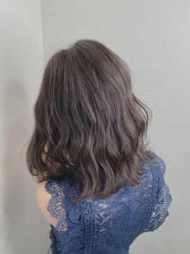 モーション 新宿(motion) グレージュ