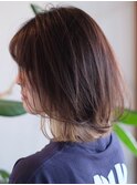 襟足のインナーカラー/シルキーベージュ/プラチナベージュ