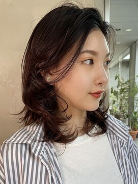 ビュートリアム 南青山(BEAUTRIUM) 前髪なし ミディアムレイヤー 上品カジュアル 20代30代40代50代