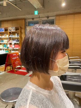 オーガニック ライフ 若葉 鶴ヶ島(organic+life) 20代30代大人可愛い艶感グレージュ切りっぱなしボブ