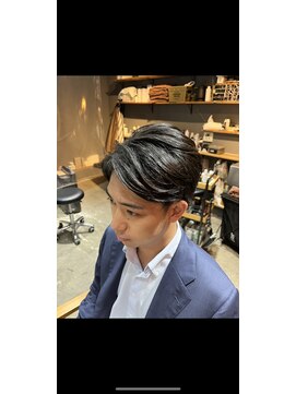 アンドワークス(&works) 毛流れセンターパート