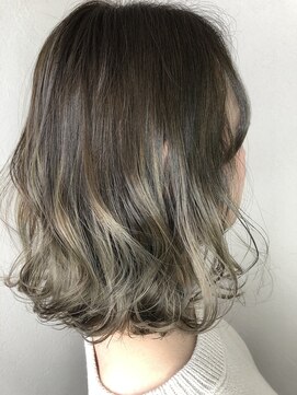 ウィークエンド(WEEKEND) グレージュグラデーション