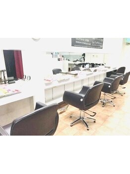 アットホームな雰囲気が人気の秘密！髪の悩みや・理想等、要望を伝えやすい空間でオシャレを満喫＊