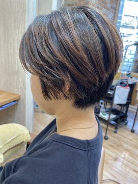 ヴィサージュクルー(VISAGE crew) かっこいいショートデザイン!