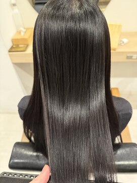 ノエル(NoeL) ツヤ感たっぷりストレート