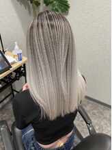 エレクシィ(ELEXY) セミロングバレイヤージュホワイトベージュ