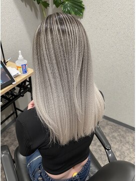 エレクシィ(ELEXY) セミロングバレイヤージュホワイトベージュ