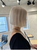 ブリーチ＆ダブルカラー/ホワイトブロンドボブ/ベージュ
