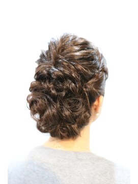 スタジオ 渋谷 原宿(Stujio) ネジネジアップスタイル