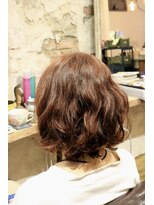 ムニ(Muni)&nbsp;B"74　＃ミディアム×パーマカラー