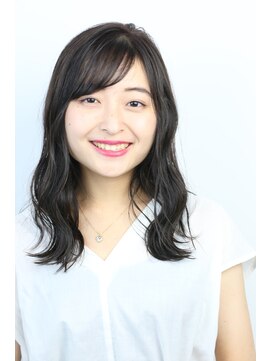 リス(Lis) ウェーブロング【所沢・東所沢】