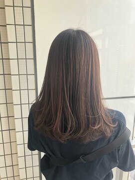 ヘアーアンドメイクトラスト(HAIR&MAKE TRUST) ロングヘア/ミディアムヘア/イルミナカラー/ベージュカラー