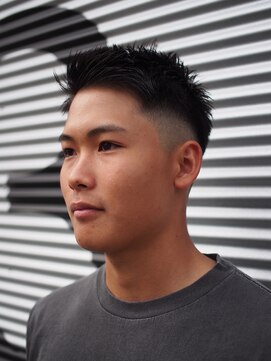 サン(3) アップバング　刈り上げ　フェード