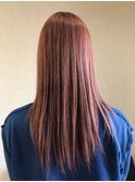 ピンクベージュ