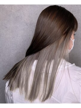 カロン(Calon) ホワイトシルバーインナーカラー☆