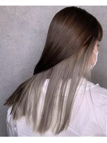 カロン(Calon) ホワイトシルバーインナーカラー☆