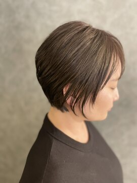 カピリナ(Ka Pilina) ふんわり耳掛けショートボブ