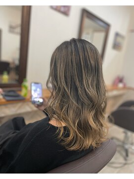 リファイン バイ アフィナー 本厚木店(Refine by Afinar) 【本厚木/本厚木駅】バレイヤージュ［KONOSUKE］［本厚木］