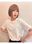 ハイトーンボブぱっつん前髪ボブミニボブ春カラー