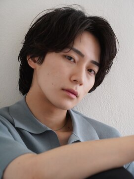 イグレックビス(igrek bis) センターパートスタイル