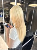 抜きっぱなしブロンドハイトーンインナーレイヤーカットウルフ