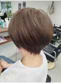 オリーブグレージュ