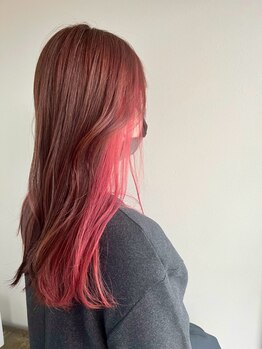 ファミリエ(familier)の写真/白髪が気になり始めた30代～40代の大人女性必見＊隠さず≪魅せる≫グレイカラーで叶える上品な”艶髪“