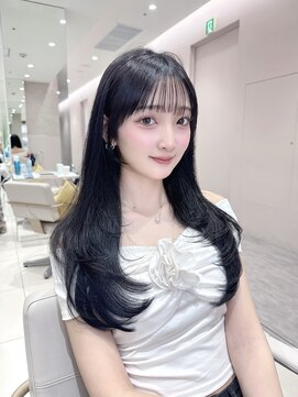 アフロート トウキョウ(AFLOAT TOKYO) 【瀬谷凌人】艶のあるブルーブラックと圧倒的可愛い顔まわり