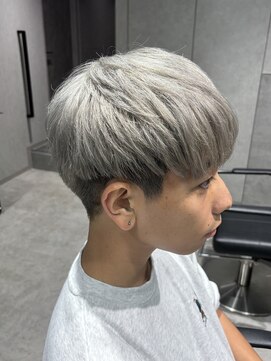 テクト バイアッシュ 吉祥寺店(Tect by Ash) 刈り上げツーブロックマッシュホワイトシルバーハイトーンカラー