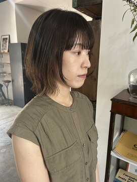 ヘアーアイストゥーレ(HAIR ICI TRE) ボブ ミディアム レイヤー インナーカラー ベージュ