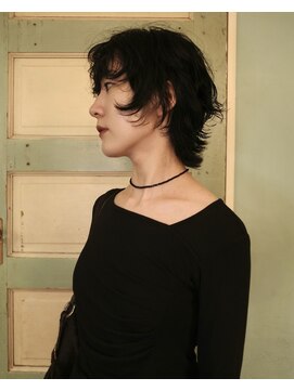 ランプ 代官山(the lamp) ウルフハッシュカットアッシュダークトーンショートレイヤー