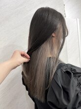 こだわり 8： 印象を自在に操る【インナーカラー】