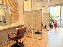 オルトヘア(alt.Hair)の雰囲気（半個室になっておりゆっくりとくつろげる空間です）