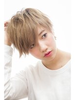 メルクマール(MERKMAL) エッジィなコンパクトショート。