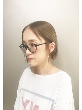 ピエドプールポッシュ(PiED DE POULE POCHE) ハイトーン切りっぱなしボブ