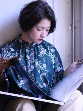 アトリエパーランプ(Atelier par LAMPE) シックに薫る大人ピュアネス黒髪ベリーショートb