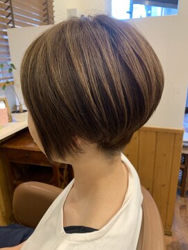 テトラ ヘアー(TETRA hair) 2ブロックショート