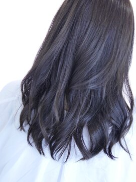 ダッチェス(DUCHESS) 【DUCHESS】あえてブリーチはやらずに、黒髪に青を加えてみる