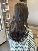 オリーブベージュカラー