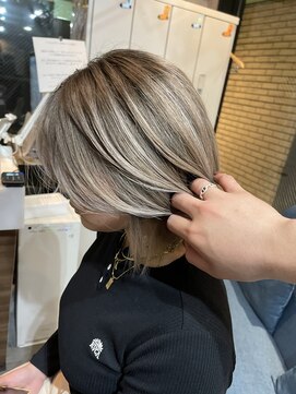 ラフ(LAFF) #バレイヤージュ#グレージュカラー#ボブウルフ#ココアベージュ