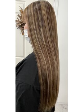 サロンドノア(Salon de NoA) ロングヘア×ハイライト